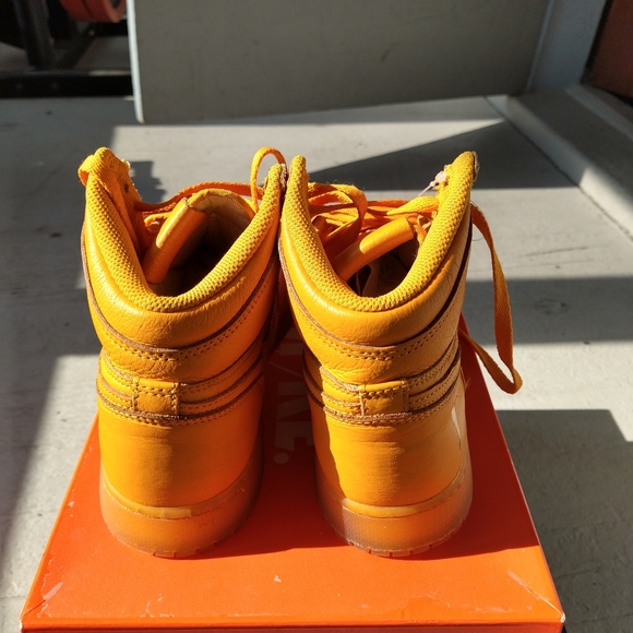 Jordans - Picture 3 of 11